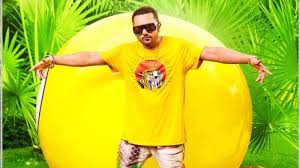 Honey Singh S Latest Funky Track First Kiss Trends On Youtube Music News India Tv She was born in 1996 in mumbai, maharashtra, india. first kiss trends on youtube