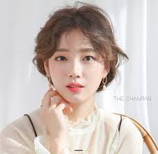 The recent whereabouts of the girl who once was popular for being Suzy,  Sulli, and Han Sunhwa's look alike ~ pannatic