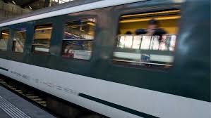 Patientenschützer und die opposition äußern kritik an den entwürfen. Bahnverkehr Nach Notbremse Im Fcb Fanzug 175 Verbindungen Verspatet Sbb Waren Den Fans Ausgeliefert Aargauer Zeitung