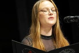 Alicia Richter's Instagram, Twitter & Facebook