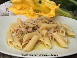 Check spelling or type a new query. Pasta Con Fiori Di Zucca E Tonno Cucina Casareccia