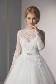 Beyaz Uzun Kol Dantel Gelinlik Modeli Gelinlik Cesitleri 2013 2014 Gelinlik Modasi Dantel Gelinlik Gelinlik Dugun