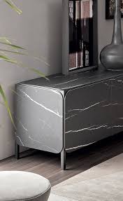 He sent me a photoshop mockup of the unit with shorter legs (12cm). Frame K Sideboard Bonaldo