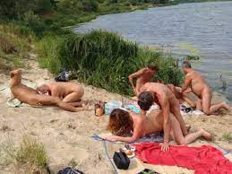 FKK Strand Sex mit Zuschauer - FKK Bilder