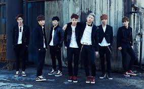 Boyband asal korea selatan ini sendiri memang berhasil menghipnotis para penggemar lewat gaya dan juga. Bts Wallpaper Desktop And Background Images 2021