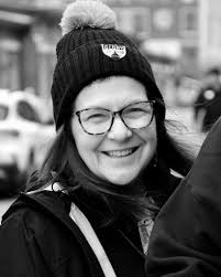 I don't take photos but I enjoy looking at them. Brightens up my day