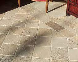 Les vins de bourgogne pierre poupon ( envoi manuscrit ) pierre forgeot 1952 puf. Paves En Pierre De Bourgogne Dans Un Salon 18 X 18 Cm Pierre De Bourgogne Carrelage Pierre Dallage Pierre