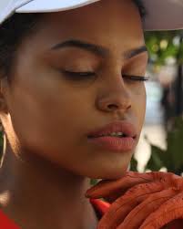 Brilliant Balances of Makeup