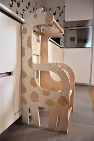 Learning Tower Giraffa Escabeau Pour Enfants Amenagement Chambre Enfant Meubles En Bois De Palettes