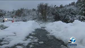 The us average is 38 inches of rain per year. Southern California Snow Mountains Blanketed As Winter Weather Advisory Remains In Effect Abc7 Los Angeles