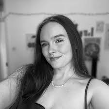 Daisy Barrett's Instagram, Twitter & Facebook