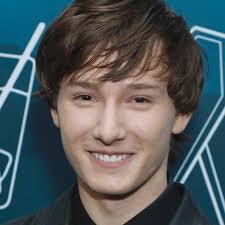 Louis Zehner's Instagram, Twitter & Facebook