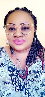 With a pregnancy comes the absolutely excitement of going for that scan and  seeing your babies heartbeat. There truly is nothing as amazing as seeing  the start of a teeny tiny miracle.