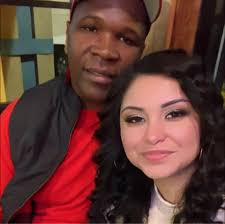 HELP! My daughter is mixed. (Black and Mexican) We can't find any  hairstyles! She has 3b hair type