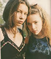 Jessica Biel and Scarlett Johansson, 1998 🌻
