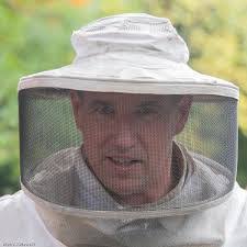 Bee Hunter's Instagram, Twitter & Facebook