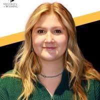 Ainsley Harris's Instagram, Twitter & Facebook