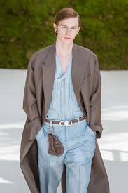 Kim Jones Looked To Dior S Couture Past For His Definition Of Modern Luxury Mens Fashion Business Casual Mens Fashion Casual Winter Mens Fashion Casual Summer