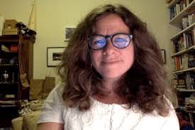 Helen Holtz's Instagram, Twitter & Facebook