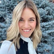 Peak Performance: Mindset Tools for Managers (Peak Performance Series)  (English Edition) eBook : Seversen, Erik, Adams, Kim, Dobos, Laura,  Guberman Isaacs, Nicole, Hertel, Anna, Howe, Chris, Nouri, Usama, O'Dell,  Thomas, Schiff, Robert,