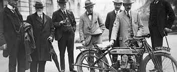 Rockwell depicte rosie the riveter as. 1920s Mens Fashion Style Guide A Trip Back In Time