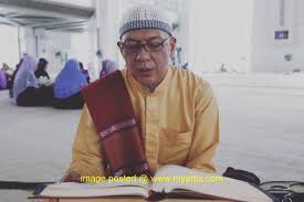 Shamsul ghau ghau was live. Hikmah Disebalik Umrah Shamsul Ghau Ghau Giat Pelajari Al Quran Quran Selebriti Artis