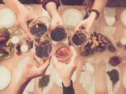 Le mélange peut avoir des conséquences sur l'élimination de l'alcool ou des antibiotiques par l'organisme, lequel aura des difficultés à dégrader les deux à la fois.le médicament peut alors s'accumuler dans le sang, dans des proportions non désirées. Boire Plus De 2 Verres D Alcool Par Jour Accroit Le Risque D Avc Femme Actuelle Le Mag
