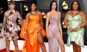 The songstress and best pop performance winner kicked off the 2020 grammys looking like a cross between an angel and an old hollywood glamour vixen, decked out in a stunning atelier versace gown, diamonds and fur. Grammy Awards 2021 Red Carpet Maren Morris Wears Slinky Gown As She Leads Los Angeles Arrivals Daily Mail Online