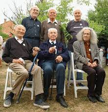 Benedek fia ikergyermekei, dani és flóra már 11 évesek és teddynek szólítják a. Farkashazy Tivadar Nyolcvan Plusz Fuhu