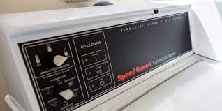 Then lift up the edge and wipe the interior surfaces as well. Speed Queen The Internet Commenters Favorite Washing Machine Wirecutter