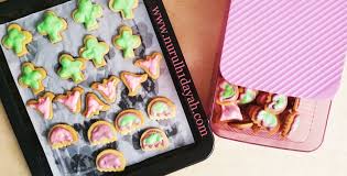 Resep di bawah ini akan mengizinkan anda membuat kedua jenis tersebut, tetapi apa pun sebutan yang anda berikan, hasilnya akan tetap lezat. Cara Membuat Royal Icing Untuk Topping Kue Kekinian Yang Cantik Nurul Hidayah