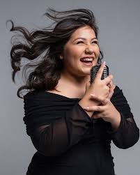 LA ÚLTIMA FOTO ESTA 🤯.. 🎨🎶 Celebramos la esencia de Allison de una  manera increíble, apasionada por el arte de pintar y la magia de la música.  🎤✨ En esta sesión capturamos