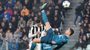 Purchase the full range of fragrances and gift sets from cristiano ronaldo, including the brand new fragrance cr7 game on. Cristiano Ronaldo Wird Mit Real In Turin Zum Marsmensch Im Himmel Kicker
