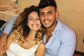 Check spelling or type a new query. Luigi Mastroianni E Sara Dubbi Per La Coppia Siamo In Crisi Ma Blog Uomini E Donne