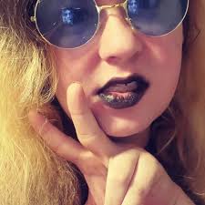 이건 마치 새로운 사람이 문을 통해 계속 들어오는 파티 같은 느낌이야.