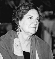 Elizabeth Crosbie's Instagram, Twitter & Facebook