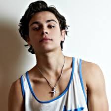 Caleb Henderson (@Caleb_Romero_)