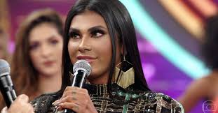 Pocah empina o bumbum em piscina. Pocah E Obrigada A Mudar Letra De Funk No Domingao Do Faustao