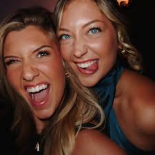 a weekend full of my favorite things congrats to Ann + Carson!! 💍🥂🤍