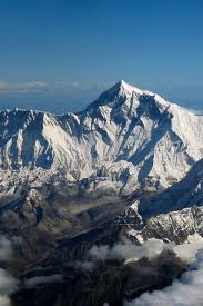 Mount Everest In China Stunning Places Mount Everest Everest Beautiful Mountains