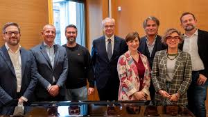 Yunyunshiwoya twitter got to door and felt extremely happy