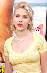 Ayahnya, karsten olaf johansson, adalah seorang arsitek kelahiran denmark, dan kakek dari pihak ayahnya, ejner johansson, adalah seorang ahli sejarah, penulis naskah dan sutradara film (ayahnya scarlett sendiri berkebangsaan swedia). Pin By Scarlett Movies On Spongebob Scarlet Johansson Scarlett Johansson Scarlett Johanson