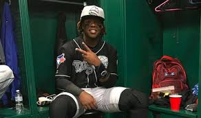 Moved with his mother back to the dominican republic, where both parents were born. Vladimir Guerrero Jr S Minor League Stats Are Nearly Identical To His Father S