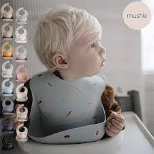 楽天市場 ポイント5倍 送料無料 シリコンビブ お食事エプロン mushie シリコンスタイ お事スタイ 離乳食 袖なし bpaフリー ビブ スタイ 保育園 離乳食 食洗機 可能 水洗い 6ヶ月 3歳 シンプル 白黒 モノトーン bcbasics 海外インテリア 子供服 ベビー 食器