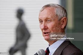 Scott Winton's Instagram, Twitter & Facebook