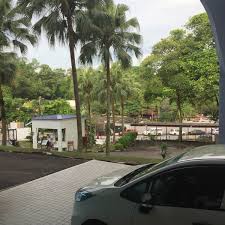 Pejabat ukur daerah (pud) johor selatan ialah salah satu daripada empat pud di bawah jabatan ukur dan pemetaan (jupem) johor. Pejabat Kadi Daerah Johor Bahru Capitol Building In Johor Bahru