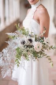 Natural Modern Wedding Inspiration For The Romantic At Heart Modern Wedding Bouquets Wedding Inspiration Wedding