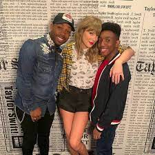 In session with dr julia. Pin By Julia Moroz On Taylor Swift Taylor Swift Songs Beautiful Taylor Swift Taylor Swift