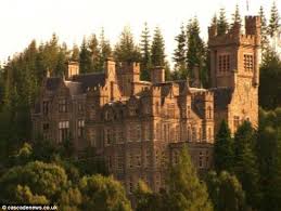 Stunning Highlands Castle On Sale For 1 2million But Needs Work Scotland Castles Castle Great Buildings Structures