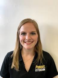 Melissa Lovett's Instagram, Twitter & Facebook